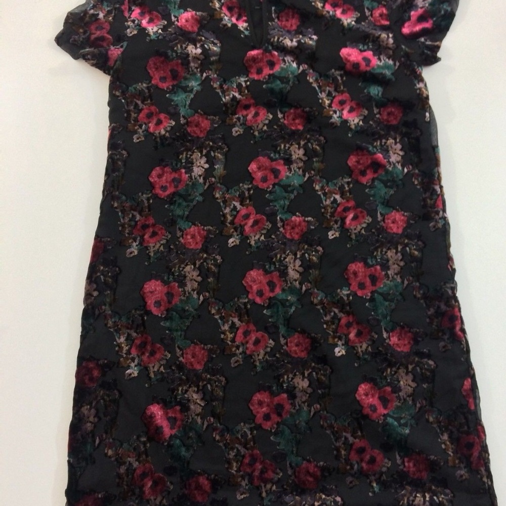 Carolina Belle Montreal SZ 4 shift black dress - Picture 7 of 7